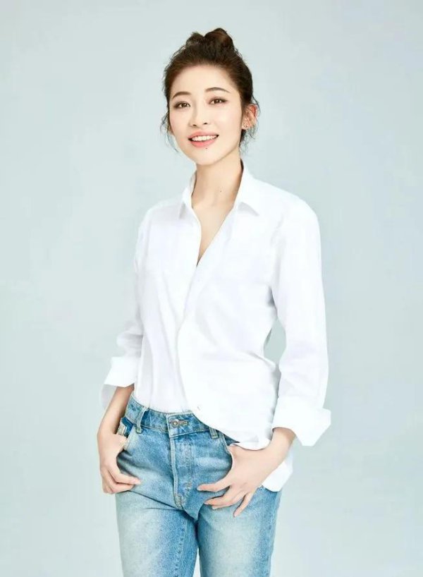 《利剑玫瑰》：国乒冠军退役闯荡文娱圈：36岁演活女警出圈？